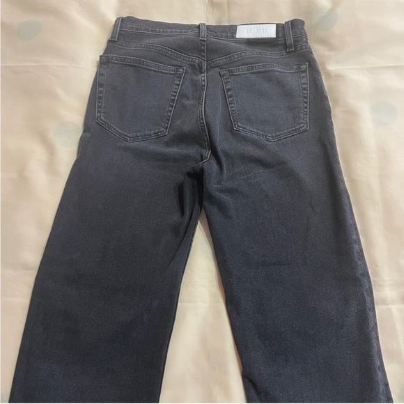 Re/Done- Original High Rise Loose In Washed Black With Rips And Raw Hem 29 - Picture 9 of 9